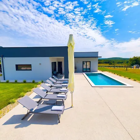 فندق Design Valinka Golaš